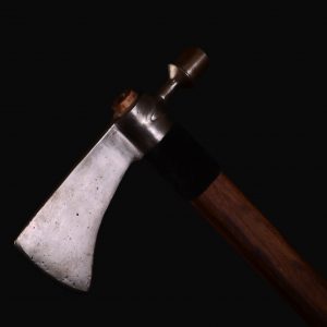 Alternative view of Hacha Tomahawk Sioux